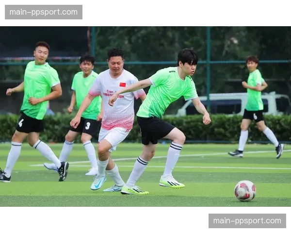 里尔俱乐部与当地大学合作推出体育管理学位项目，培养足球产业人才
