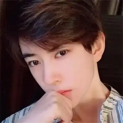 董春奕
